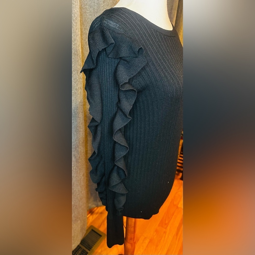 Express Black Ribbed Knit Ruffle Sleeve Top Size Small - Picture 4 of 11